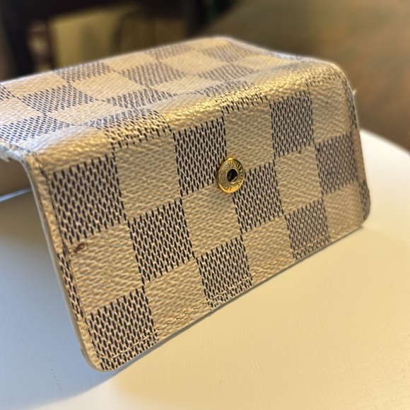 🤍💙 Louis Vuitton Damier Azur canvas key case Pre loved 💙🤍 - Picture 6 of 11